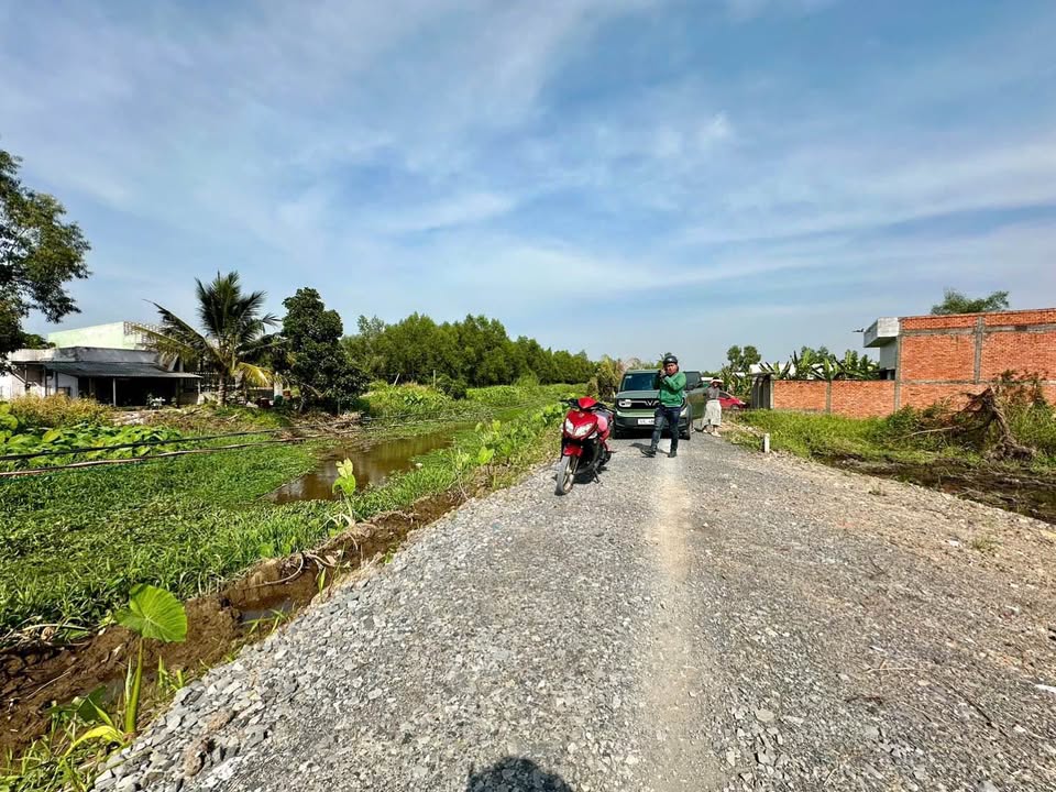 Đất vườn 500m² mặt kênh tại Thạnh Hoà, Bến Lức - Giá chỉ 590 triệu!