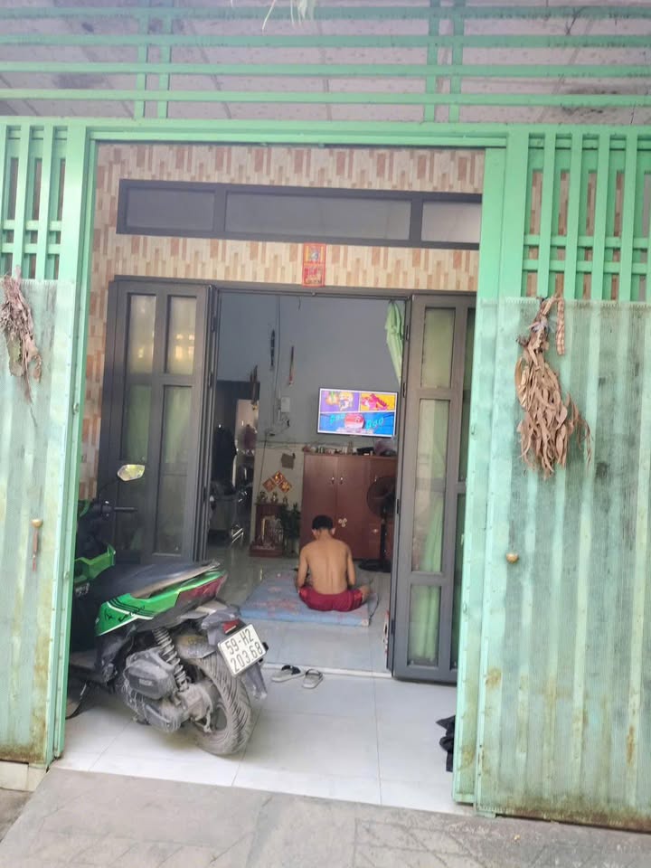 Nhà cấp 4 100m² tại Vĩnh Lộc B, Bình Chánh - Giá 2.15 tỷ, khu dân cư sầm uất!