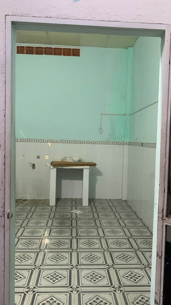 Cho thuê phòng trọ 16m² tại Phạm Ngọc Thạch - Giá chỉ 900.000đ/tháng!