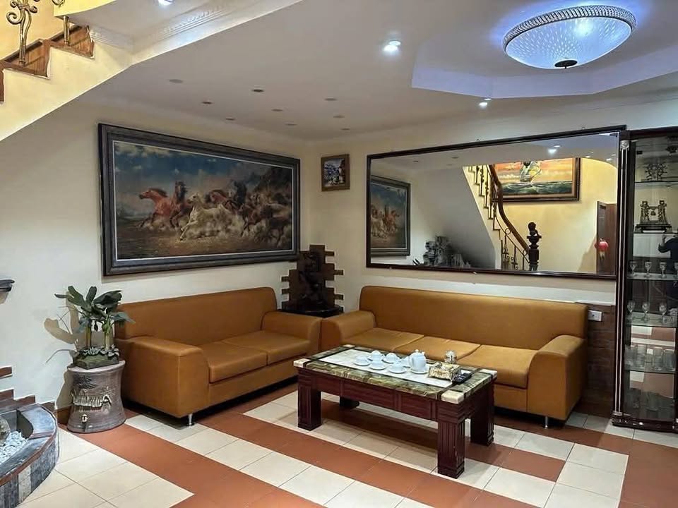 Nhà nguyên căn Hồng Hà, Hoàn Kiếm 26m² giá 13 triệu - Full nội thất, sẵn sàng vào ở!