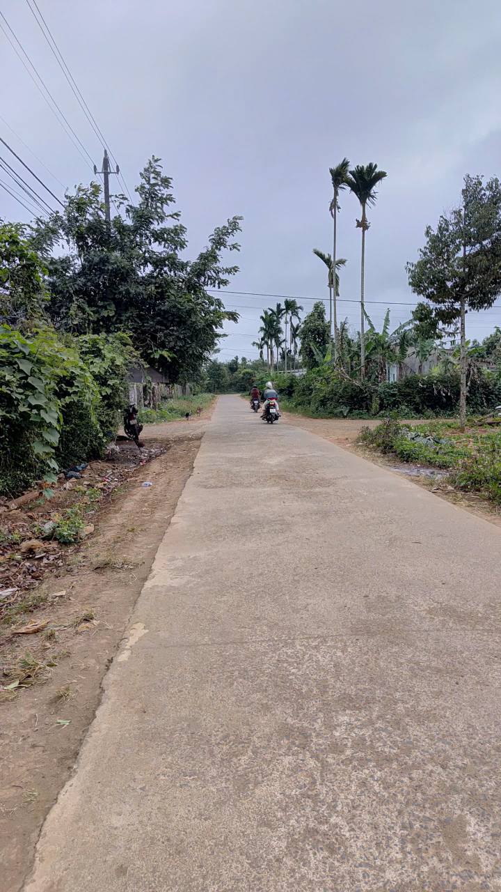 Đất nền hẻm cấp 1 xã Cuôr Đăng 200m² giá 845 triệu - Vị trí đẹp, tiện ích đầy đủ!