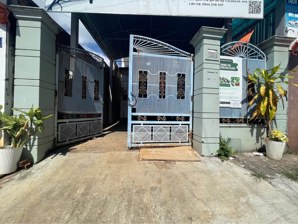 Nhà mặt tiền đường Quang Trung, Buôn Ma Thuột 100m² - Thích hợp làm văn phòng, spa!