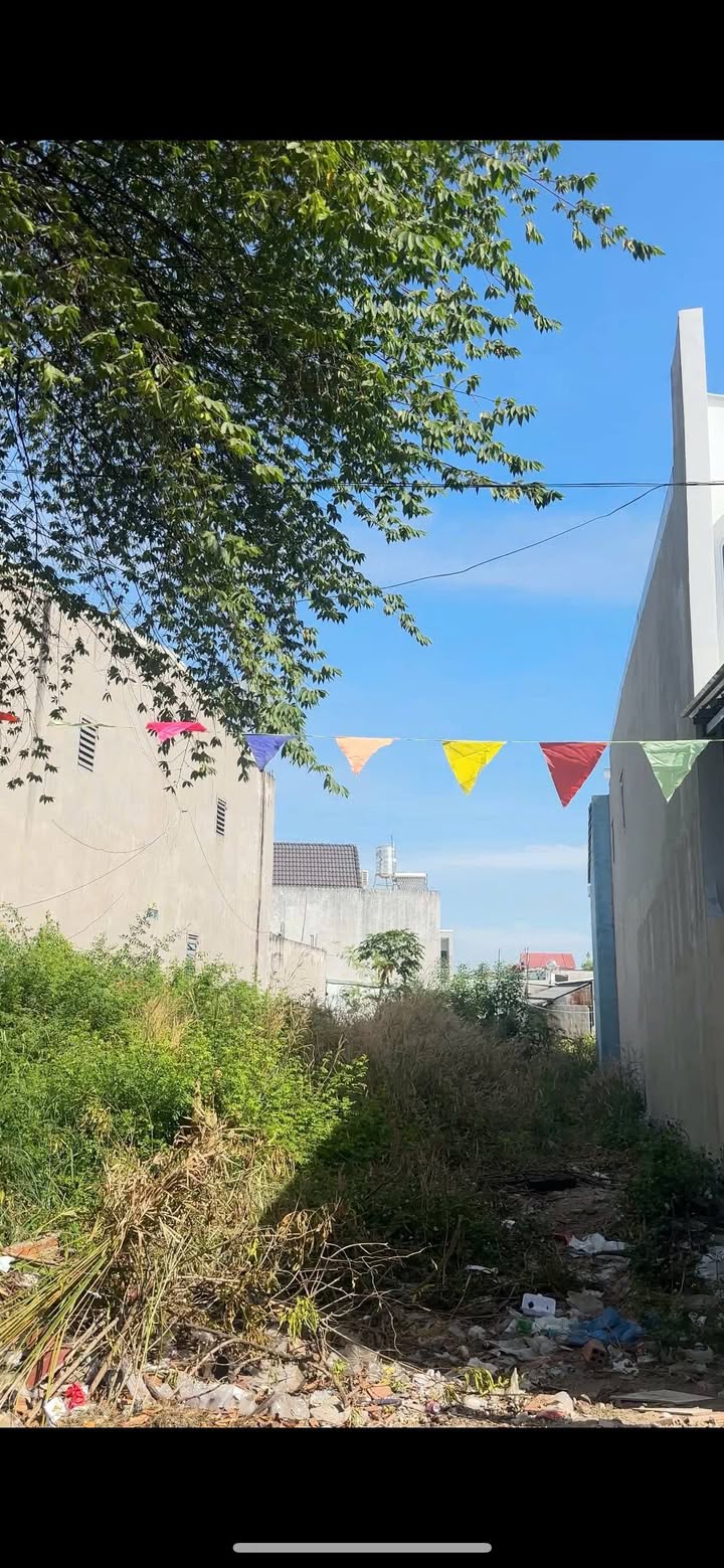 Đất thổ cư sổ hồng riêng Biên Hòa 103m² giá chỉ 2 tỷ - Vị trí đẹp gần chợ và trường học!