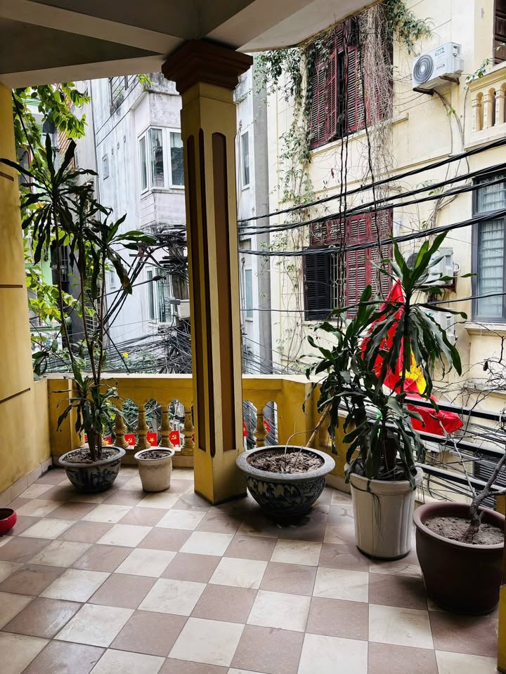 Căn hộ cho thuê tại Kim Mã 60m² giá 6.5 triệu - Ban công siêu rộng thoáng