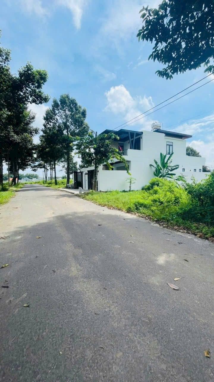 Biệt thự Barimex Hòa Long Bà Rịa 299m² giá chỉ 3.7 tỷ - Cơ hội đầu tư hiếm có!