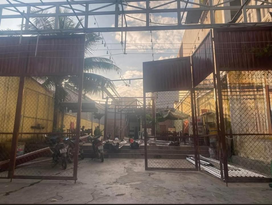 Cho thuê mặt bằng Trần Quang Khải 365m² - Thiết kế tự do cho nhà hàng, café!