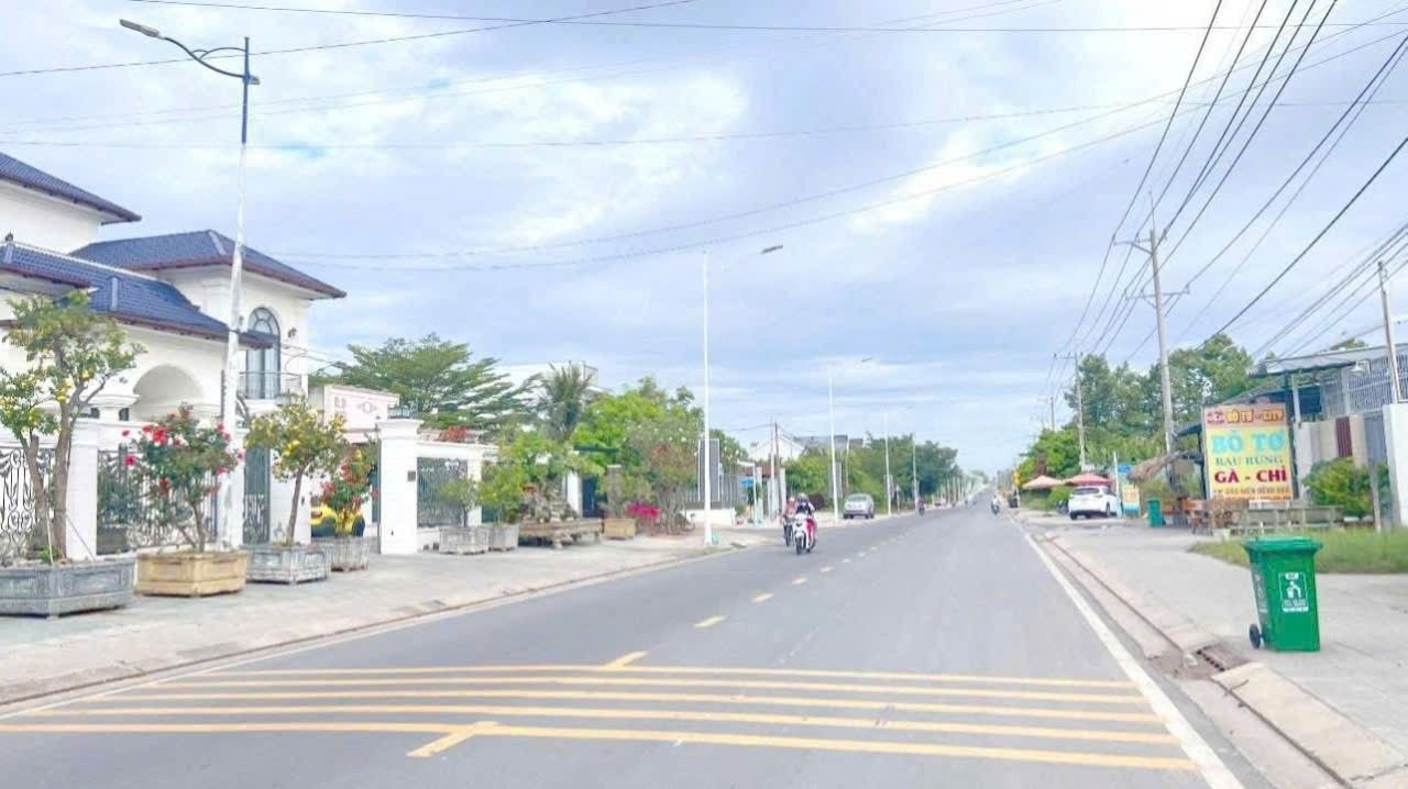 Đất 3 mặt tiền đường Huỳnh Tấn Phát, Tây Ninh 324m² - Giá chỉ 550 triệu!