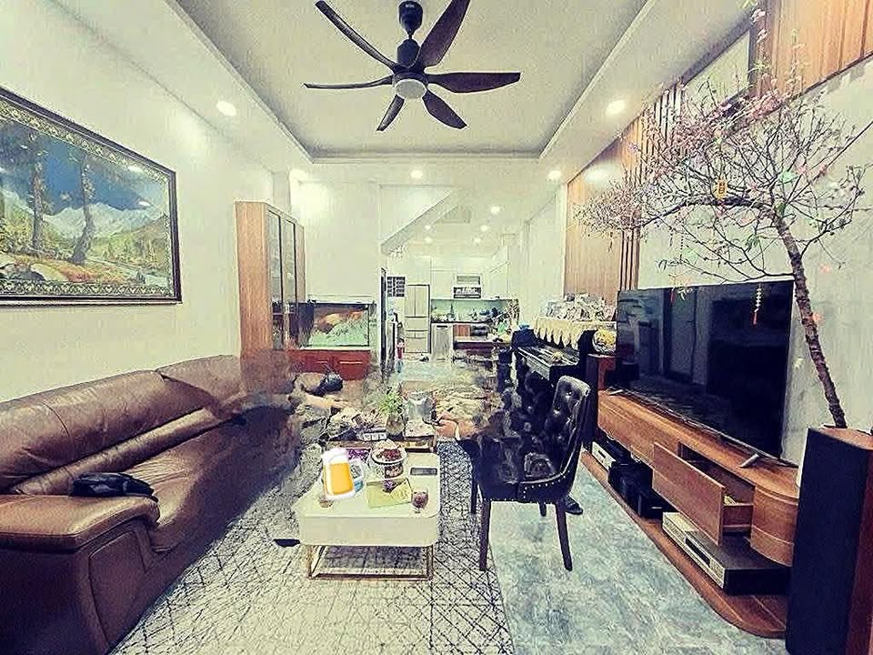 Nhà Doãn Kế Thiện, Cầu Giấy 39m² giá 8.9 tỷ - Lô góc 2 mặt thoáng, sổ đỏ chính chủ!