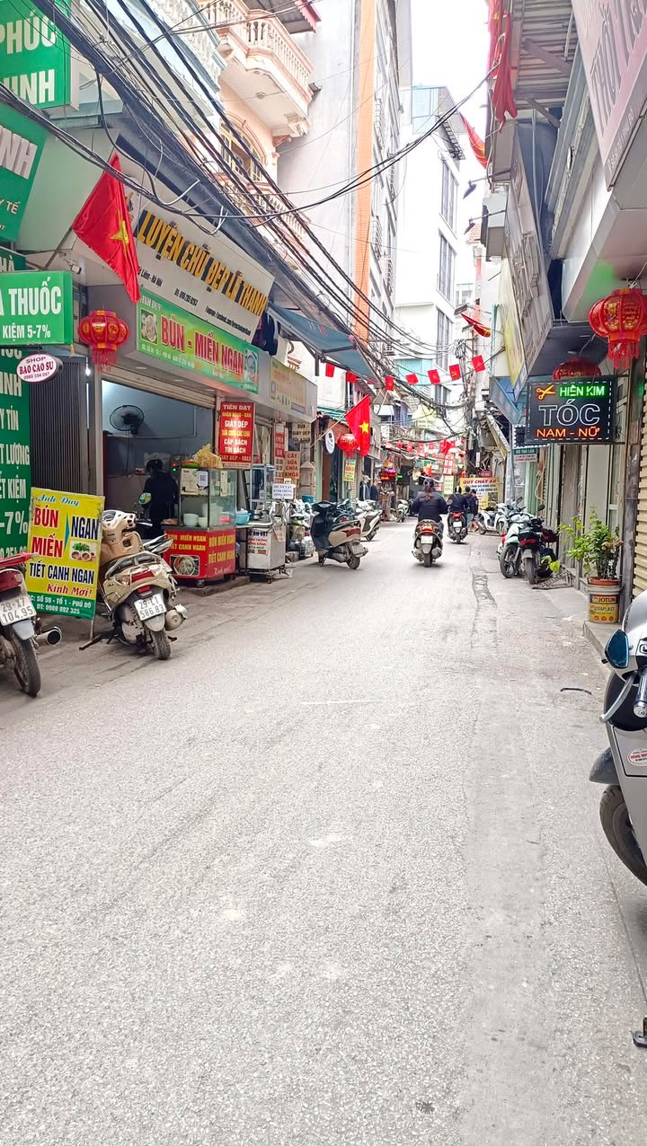 Nhà phố Mễ Trì, Nam Từ Liêm 50m² giá 10 tỷ - Kinh doanh sầm uất, ô tô ra vào thoải mái!