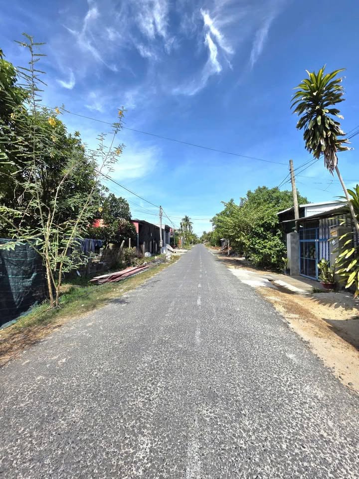 Đất nền Hòa Thành Tây Ninh 550m² giá chỉ 2 triệu/m ngang - Vị trí cực đẹp!