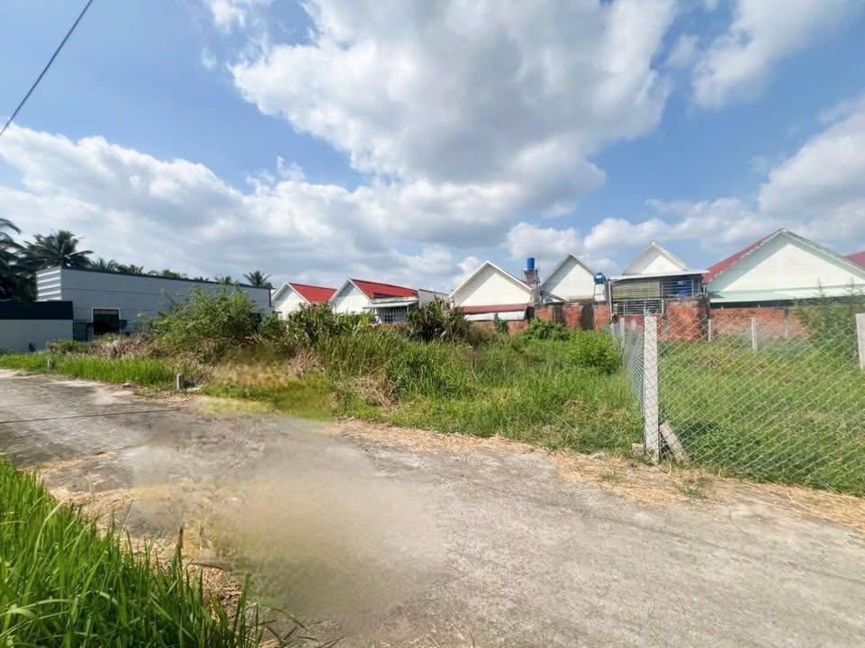 Đất nền Phú Nhuận Bến Tre 101,9m² giá 580 triệu - Sổ đỏ chính chủ!