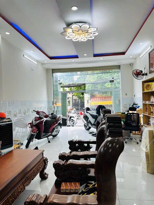 Mặt tiền An Dương Vương Q6 72m² giá 7.3 tỷ - Kinh doanh sầm uất!