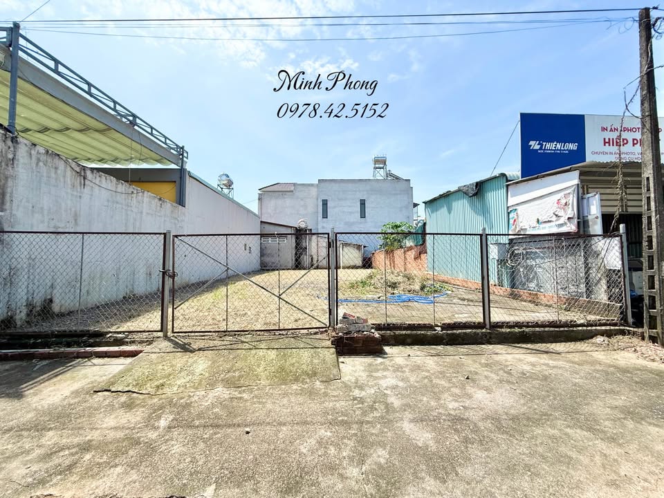 Nhà phố Suối Tre, Bình Lộc 100m² giá 1.95 tỷ - Giảm giá cực sốc!