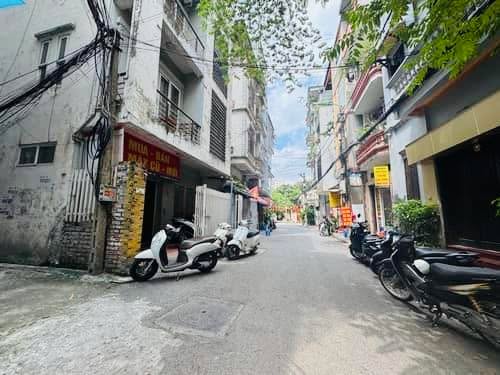 Nhà riêng Cầu Giấy 58m² giá 19 tỷ - Ô tô đỗ cửa, kinh doanh thuận lợi!