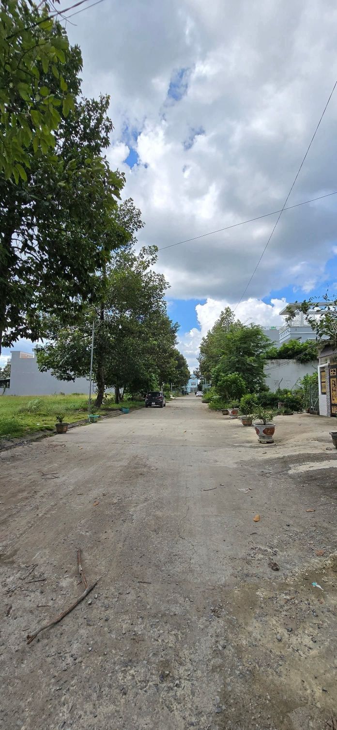 Đất nền Bến Lức 120m² giá 6.6 tỷ - Hướng Đông, thương lượng ngay!