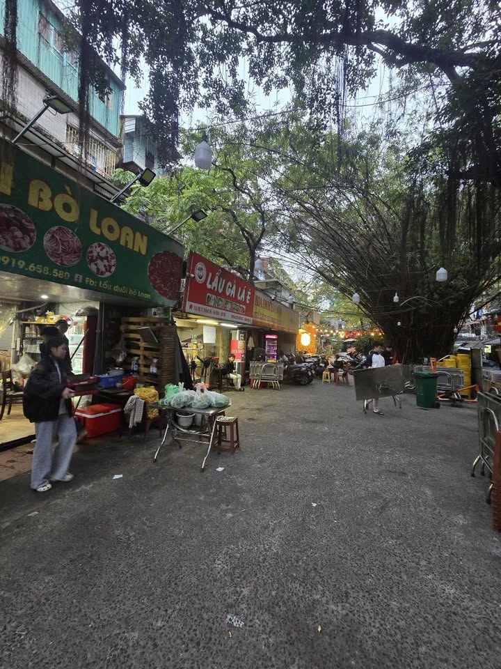 Bán căn hộ tầng 1 Khu D Giảng Võ - Ba Đình 65m² - Mặt tiền kinh doanh lý tưởng!