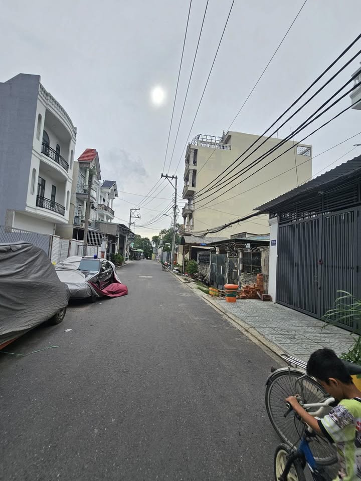 Đất nền 127m² đường Bùi Văn Ngữ, Hiệp Thành, Quận 12 - Giá chỉ 6.7 tỷ!