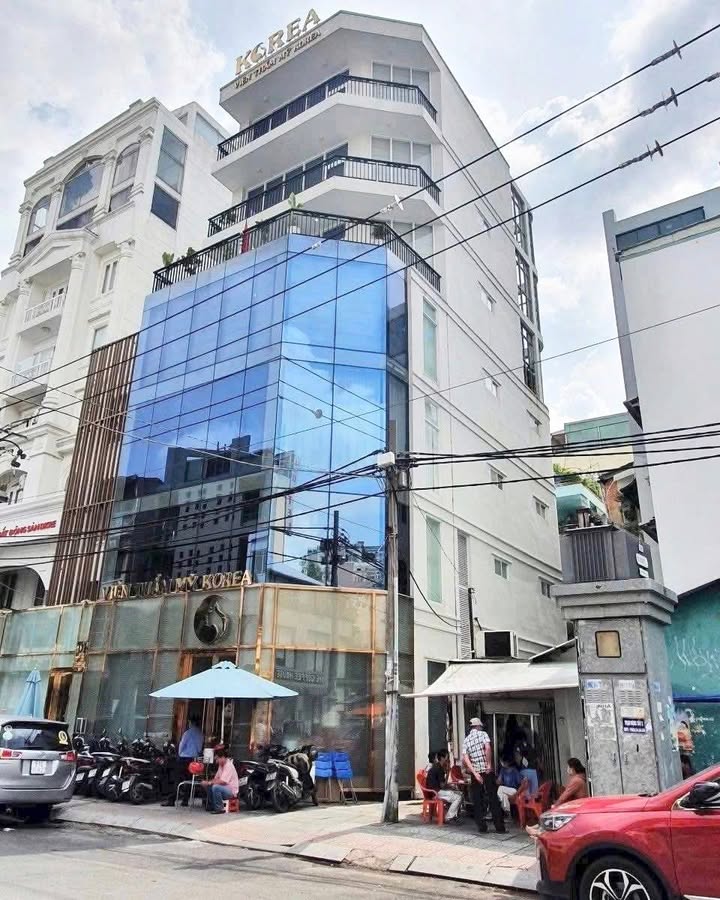 Bán gấp FrontHouse đường Trần Nhật Duật, quận 1, 128m² giá chỉ 75 tỷ!