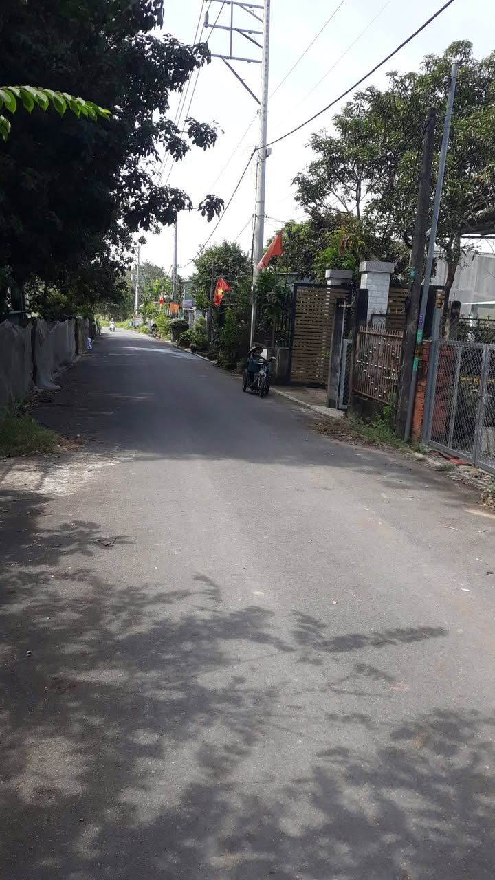 Đất nền Định Hòa Thủ Dầu Một 185m² giá 2.3 tỷ - Vị trí đẹp, thuận lợi cho đầu tư!