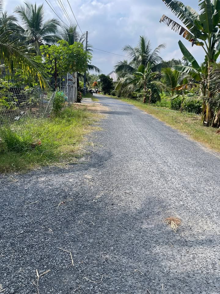 Đất vườn Trà Vinh 940m² giá 790 triệu - Vị trí thuận lợi gần miếu bà!