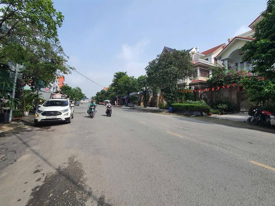 Biệt thự KDC Phú Nhuận, Thới An 200m² giá 15.9 tỷ - Vị trí đắc địa ngay công viên!