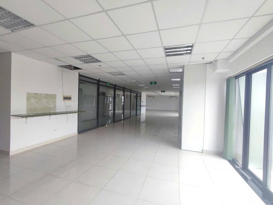 Cho thuê sàn văn phòng Tòa C1 Thành Công 340m² giá 85 triệu - Thiết kế thoáng đãng, sẵn sàng làm việc!