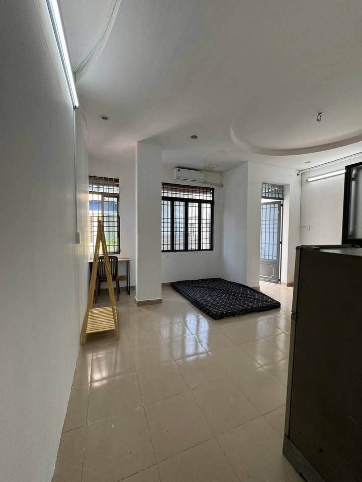 Phòng cho thuê tại Tân Quý, Tân Phú 30m² giá 3.3 triệu - Không chung chủ, giờ giấc tự do!