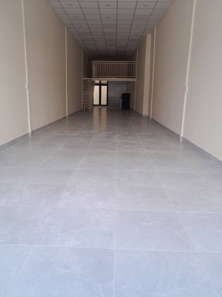 Nhà mặt tiền Hoàng Văn Thụ, Tân Bình 126m² giá 40 triệu/tháng - Phù hợp kinh doanh đa ngành nghề!