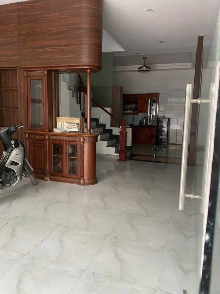 Nhà Liền Kề Khu D - DV Yên Nghĩa 50m² giá 15 triệu - Phù hợp cho kinh doanh và ở ngay!