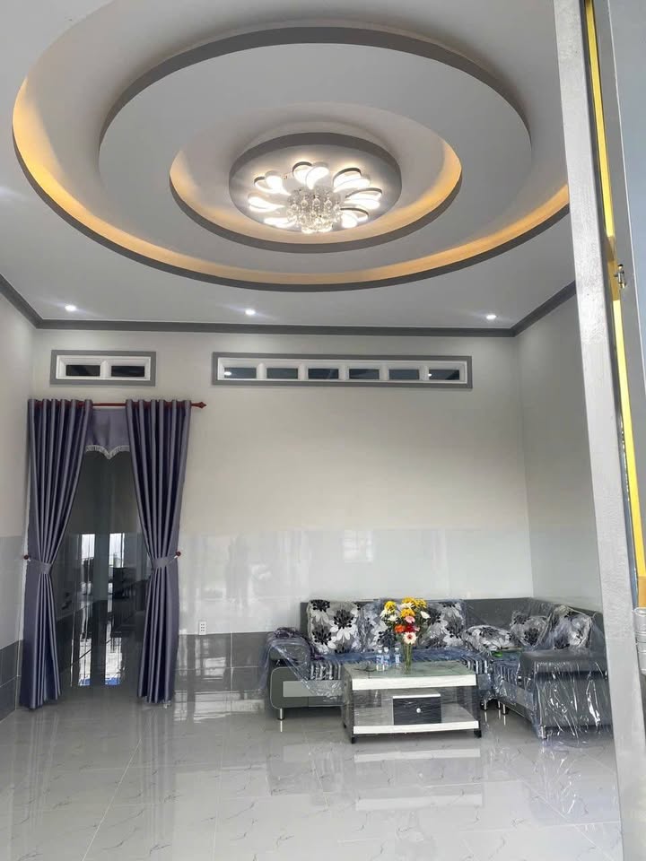 Nhà riêng Hòa Thành Tây Ninh 135m² giá 1.2 tỷ - Đầy đủ tiện nghi, sẵn sàng vào ở!