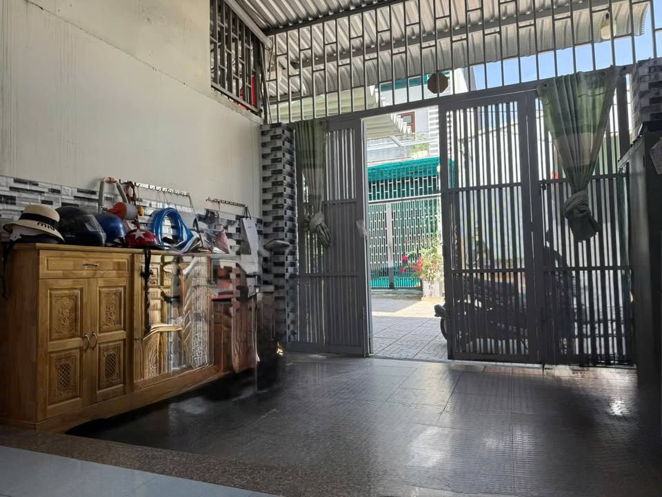 Nhà phố Thủ Đức 96m² giá 8.6 tỷ - Siêu hiếm trên đường 9m!