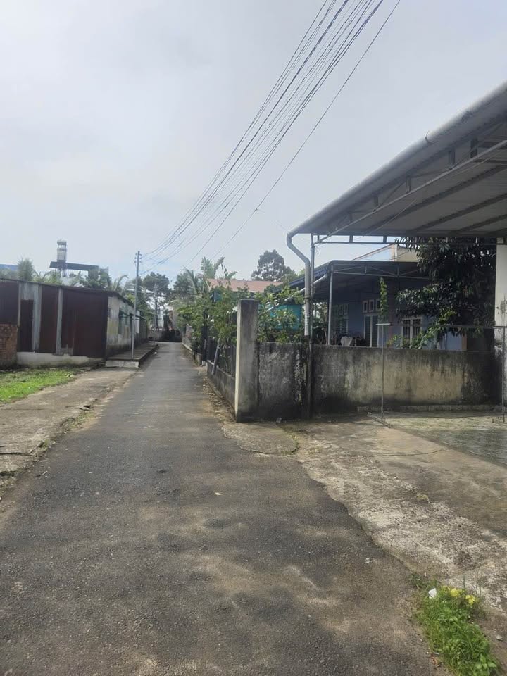 Nhà hẻm Phan Chu Trinh, Bảo Lộc 240m² giá 1.55 tỷ - Dọn vào ở ngay!