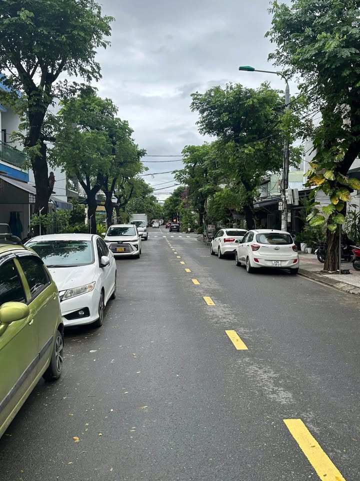 Nhà 2 Tầng Đẹp Đường Bùi Thiện Ngộ Hòa Xuân Đà Nẵng 100m² Giá 6.7 Tỷ - Thiết Kế Hiện Đại