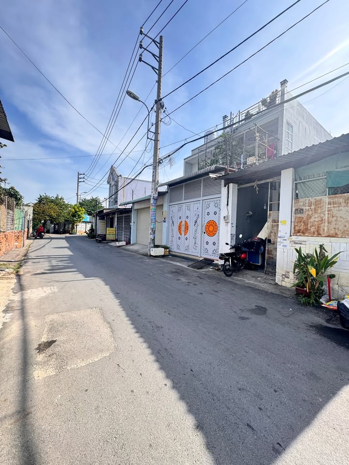 Nhà Mặt Tiền Đường Tân Xuân 2 Hóc Môn 119.6m² giá 5.3 tỷ - Đầu tư sinh lời tuyệt vời!