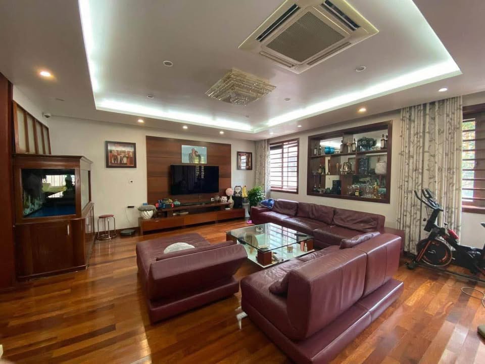 Nhà 6 tầng Hồng Hải, Hạ Long 510m² giá 15 tỷ - Thiết kế sang trọng, thang máy hiện đại!