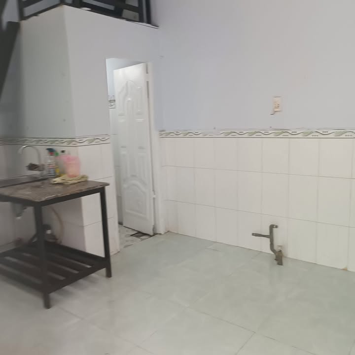 Phòng trọ cho thuê quận 7 16m² giá 3.5 triệu - Chính chủ, mới sửa đẹp!