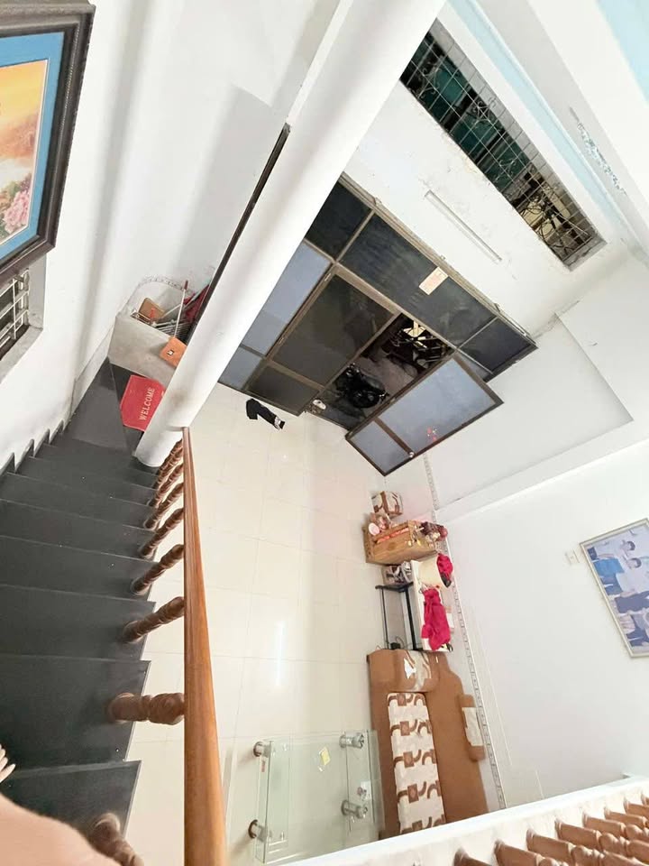 Nhà 2 tầng cho thuê tại Lê Đình Dương, Hải Châu - Giá chỉ 8 triệu/tháng!