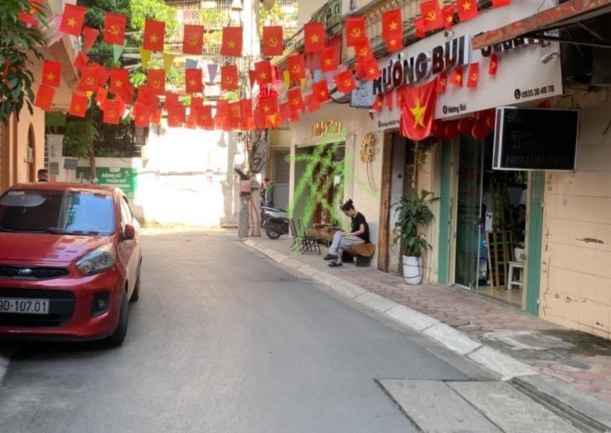 Cho thuê nhà phố Thái Hà 30m² giá 13.5 triệu - Nhà mới đẹp, thuận tiện làm văn phòng!