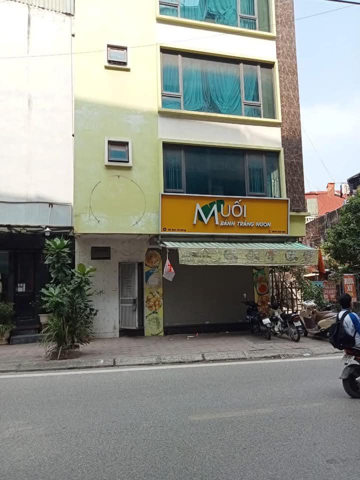 Cho thuê nhà mặt phố Tam Khương, Đống Đa 20m² - Kinh doanh dễ dàng!