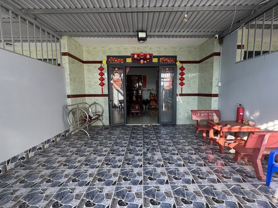 Nhà Gò Công 141m² giá 1.25 tỷ - Tặng toàn bộ nội thất, ô tô vào tận cửa!