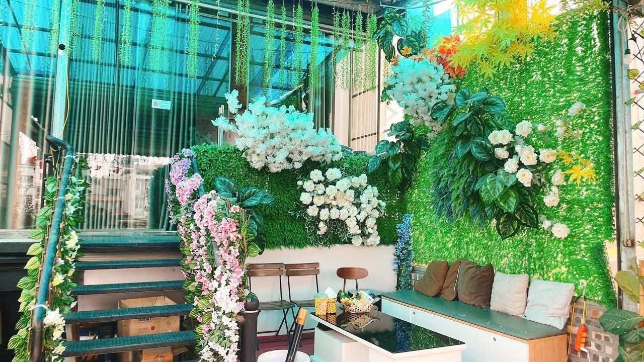 Quán cà phê mặt phố Thép Mới 80m² giá 12 triệu - Sang nhượng quán đầy đủ tiện nghi!