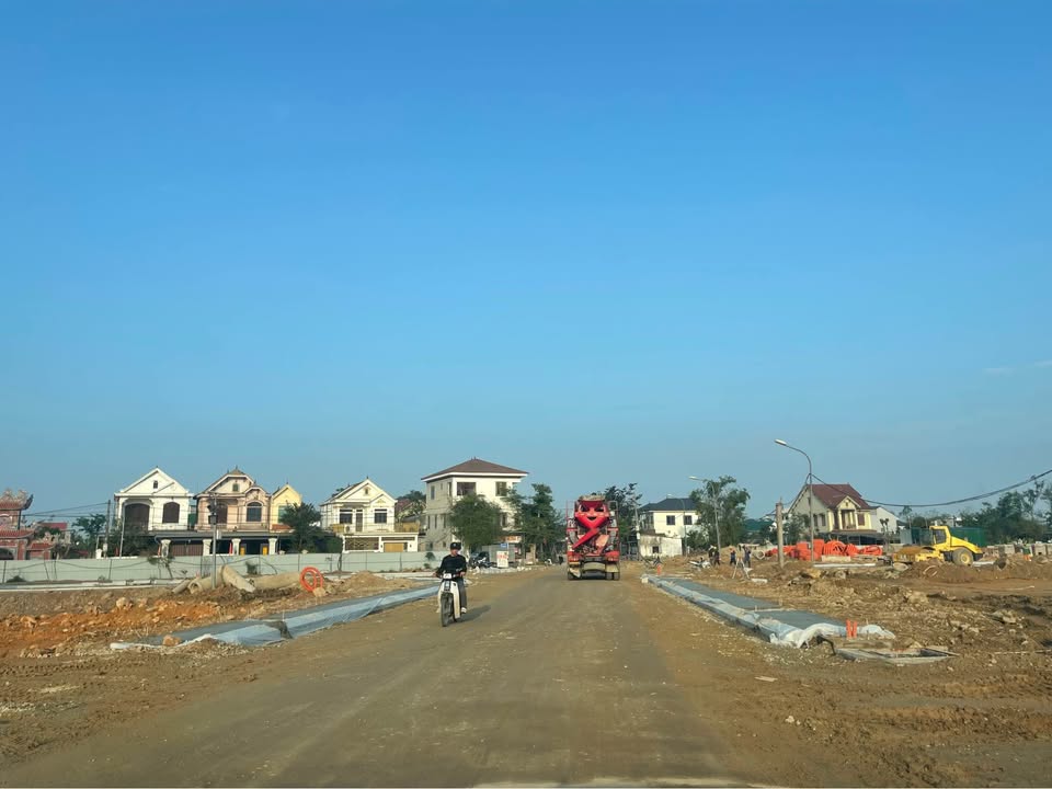 Nhà mặt đường Trần Khánh Dư, 120m² giá 2.3 tỷ - Sẵn sàng vào ở!