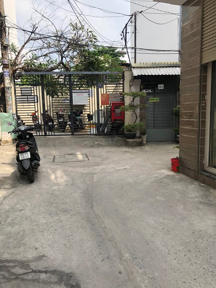 Nhà hẻm xe hơi 376 Chu Văn An, P12, Q Bình Thạnh 17m² giá 4.9 tỷ - Khu dân trí cao, sổ hồng chính chủ!