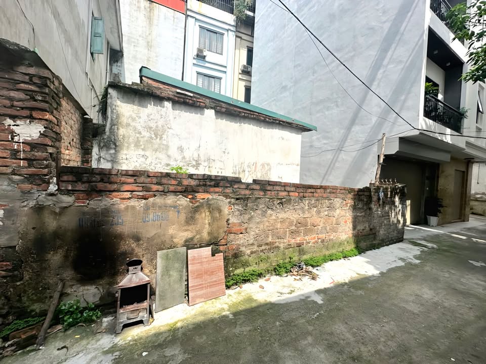 Đất Ngọc Thụy 80m² giá 1x tỷ - Mặt tiền khủng 7.8m, cơ hội đầu tư tuyệt vời!