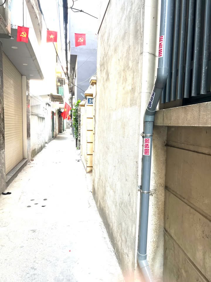 Nhà riêng Cầu Giấy 35m² giá 9 tỷ - Thiết kế hiện đại, không gian thoáng đãng!