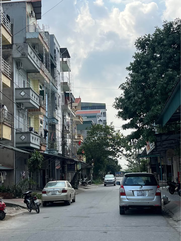 Nhà 4 tầng Xuân Lâm, Bắc Ninh 100m² giá 8.7 tỷ - Đầu tư sinh lời ngay!