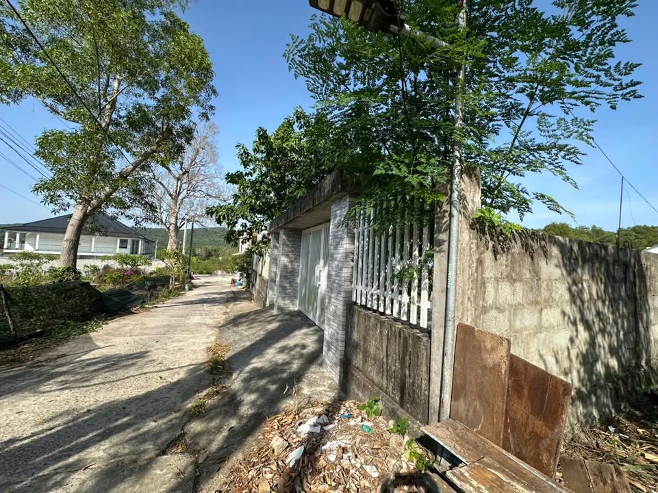 Đất nền Phú Quốc 1800m² giá 5.4 tỷ - Cơ hội đầu tư hấp dẫn!