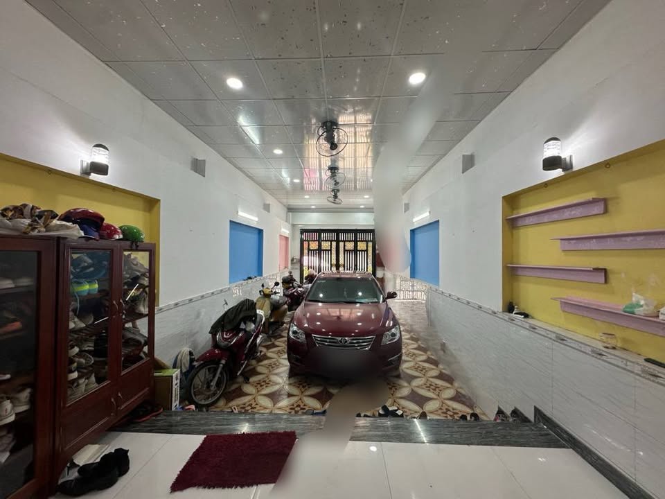 Nhà mặt tiền Bà Triệu, Hóc Môn 140m² giá 12.5 tỷ - Đầu tư sinh lời ngay!