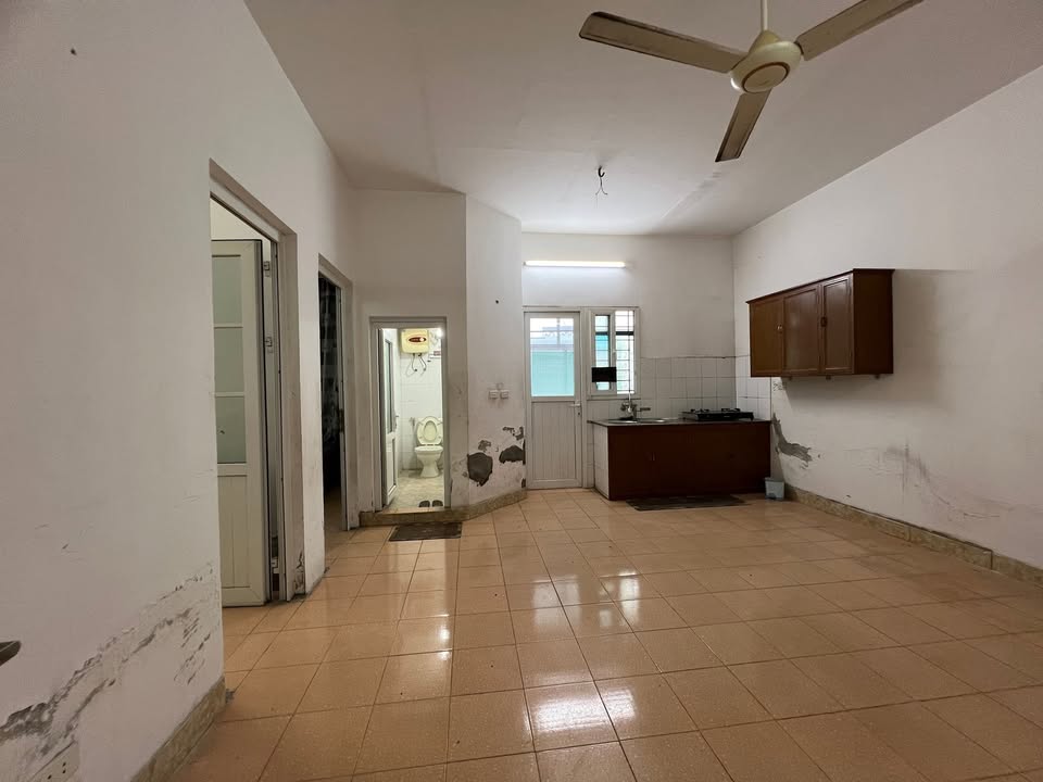 Căn hộ chung cư Tòa 5T Liên Bảo Vĩnh Yên 2PN giá 3.5 triệu - Thuận tiện và đầy đủ nội thất!