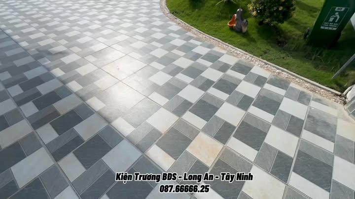 Nhà vườn 3 gian gỗ Căm Xe 980m² giá 14.9 tỷ - Thiết kế hiện đại, không gian xanh tuyệt đẹp!